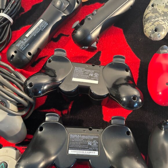 Sony Playstation Controller Lot. Untested. - Picture 7 of 12